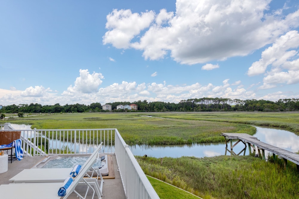 Beachwalk by Avantstay Hilton Head Oasis Steps From Singleton Beach