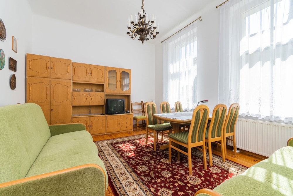 Sopocki Kredensik by Grand Apartments