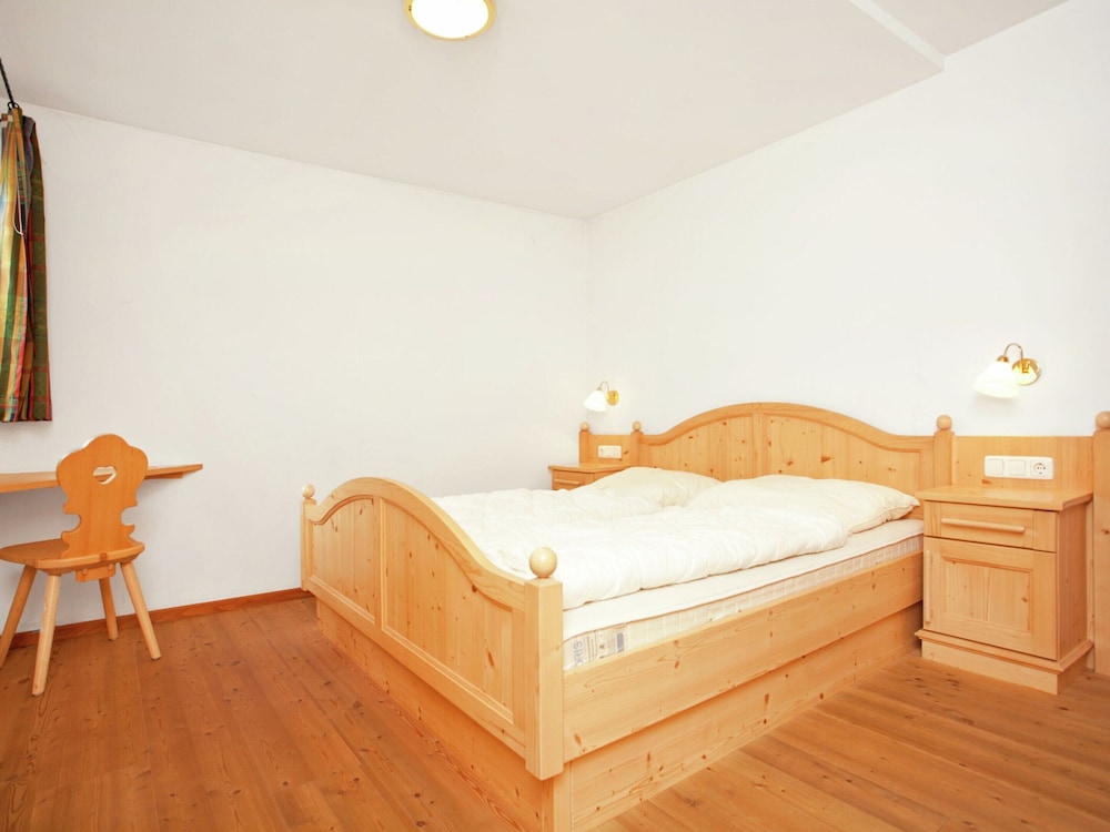 Chalet in Konigsleiten Near Ski Bus & Pool