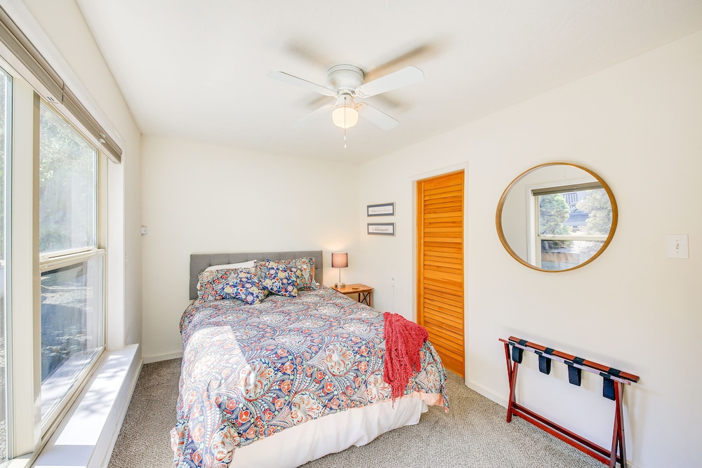 Charming Sagle Retreat w/ Hot Tub  Cozy Fireplace - Property Image 20