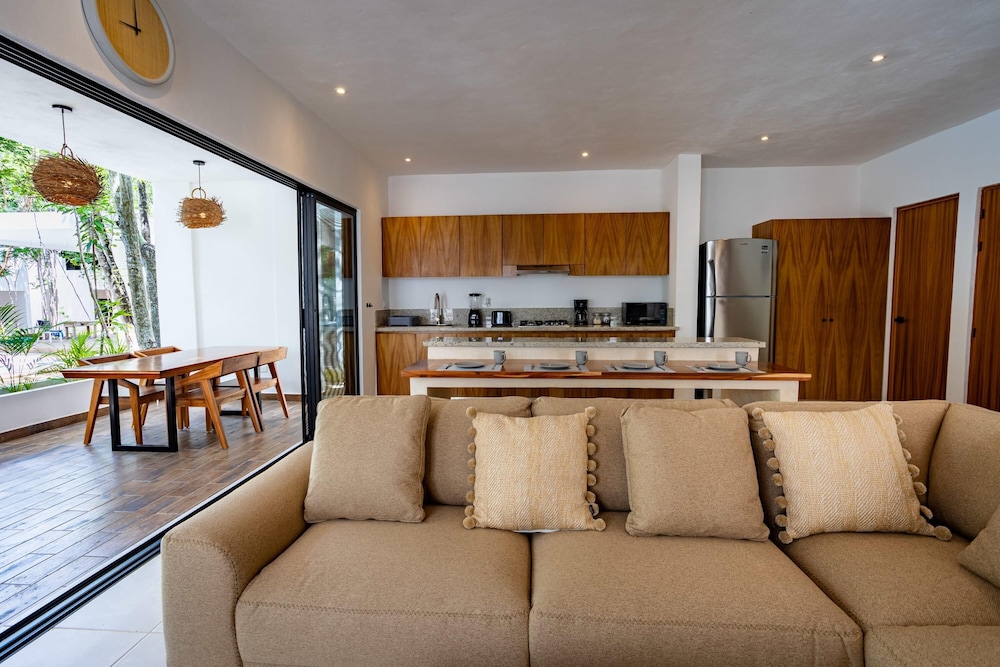 Villa Ek Balam Resort Pool AC Fast Internet