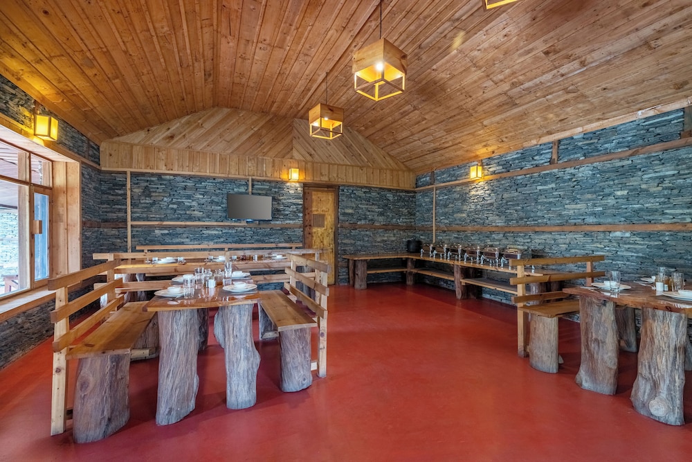 Alaya Stays Suro Woodbine Chalet Cottage