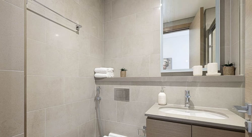 Manzil - Lux 1BR Near Downtown With Skyline Views