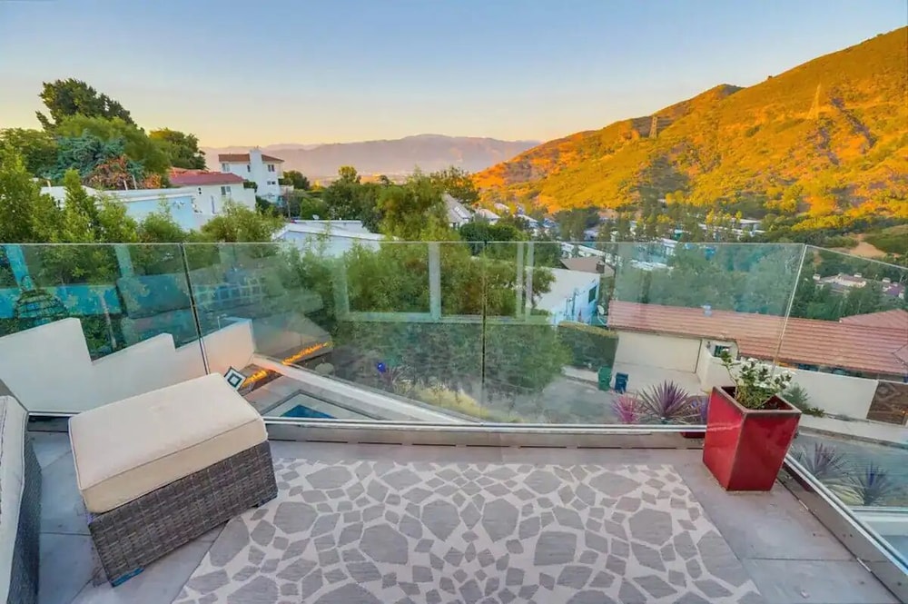 Troy Dr - Sleek & Modern Hollywood Hills Home With Stunning Views