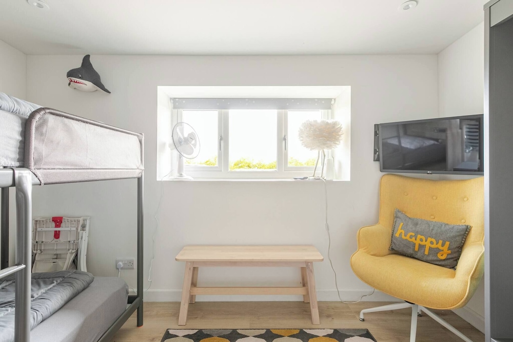 Cottage 4 Miles to Hayle Beach With EV Charger
