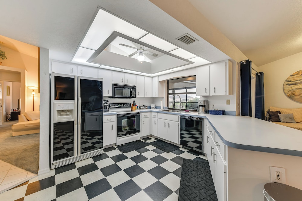 Sunroom & Dock! Canal-front Home in Port Charlotte