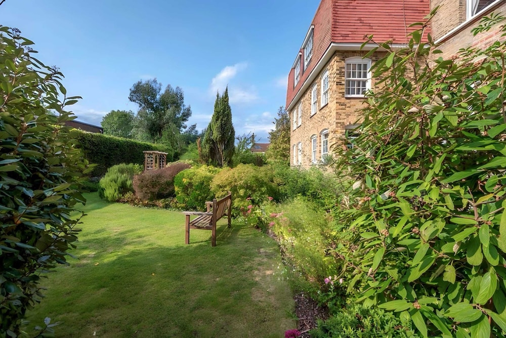 Putney Chic 1-bed Gem