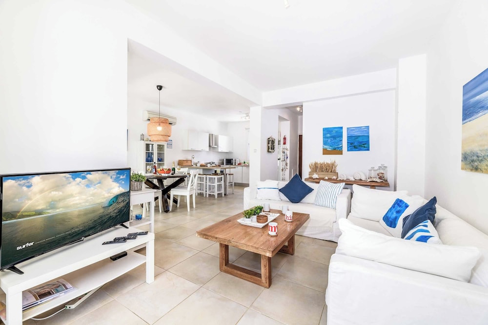 Villa Atlantis