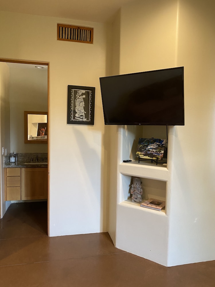 Casa Carefree 3 Bedroom Home by RedAwning view 4