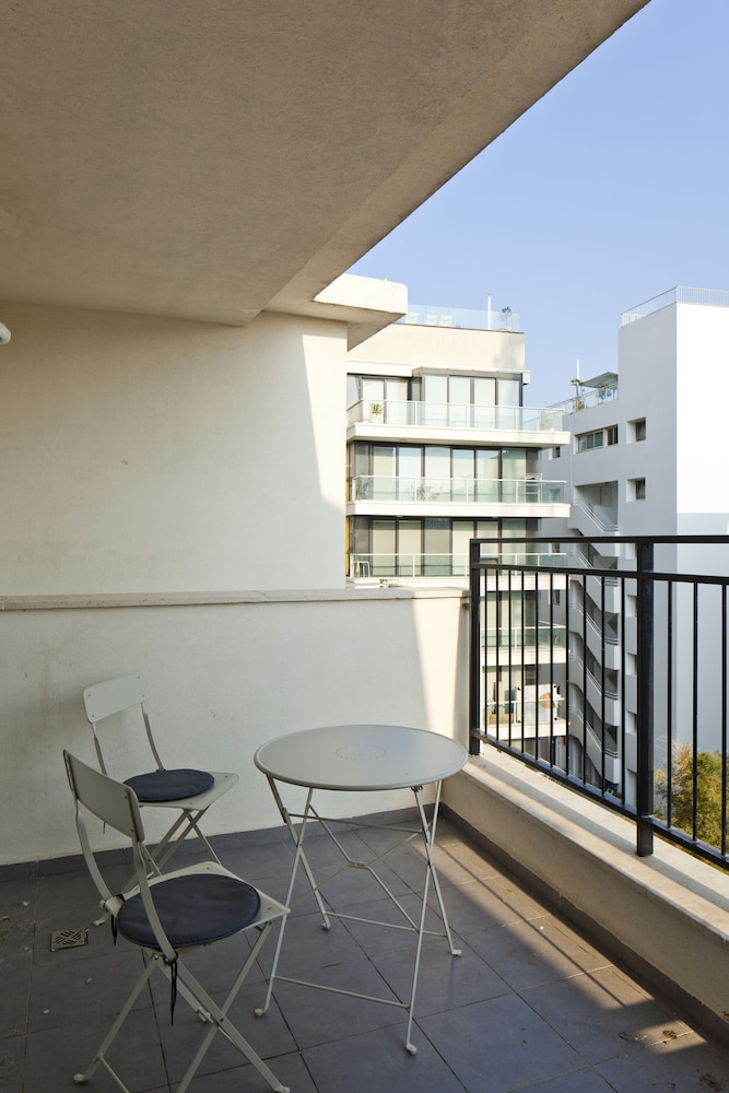 TLV Suites by the sea 3 Rooms
