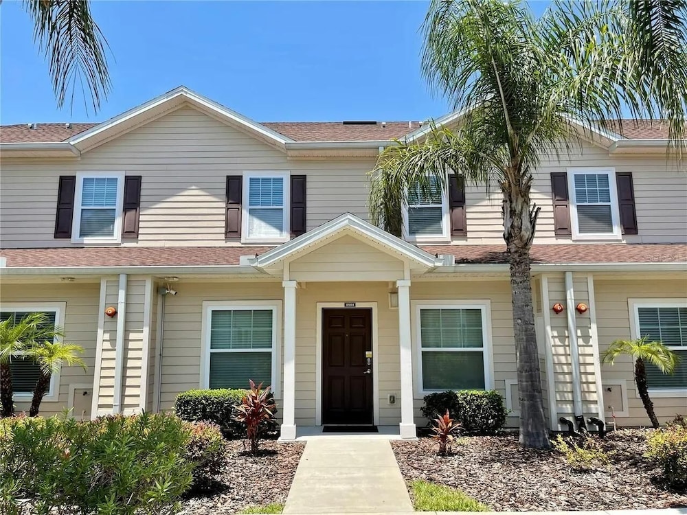 8984 SD - Serene Lucaya Retreat