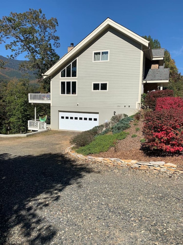 Vacation Home Near Golf Course Hiking Sleeps 20