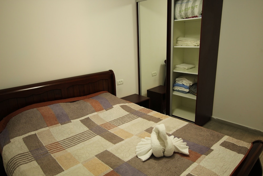 The Seasons Beach Apartment 2