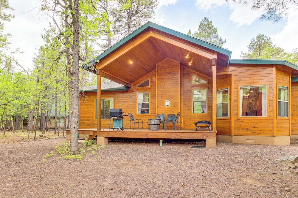 Unwind Fireside! Home 30 Mi to Sunrise Ski Resort