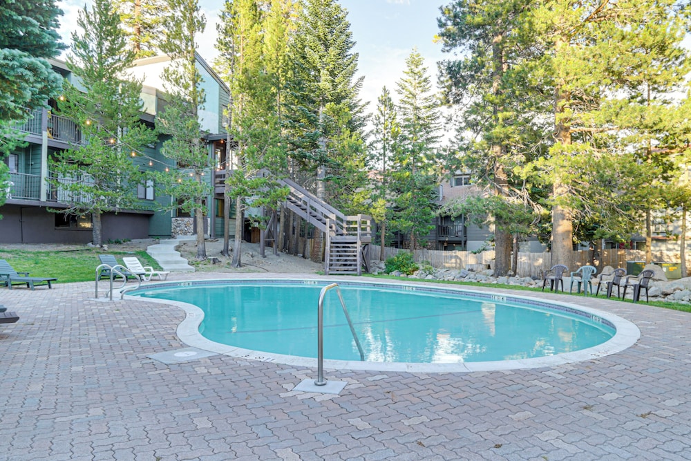 St Anton Condo in Mammoth Lakes!