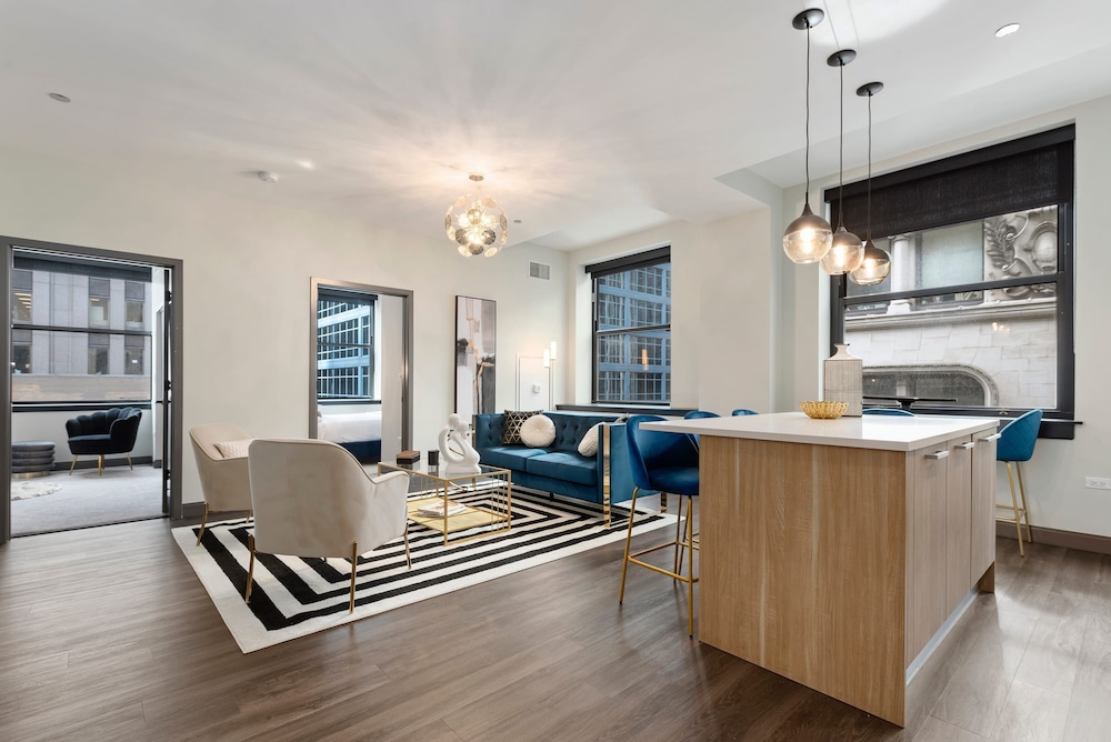 Central Location Exclusive Apts for Large Groups