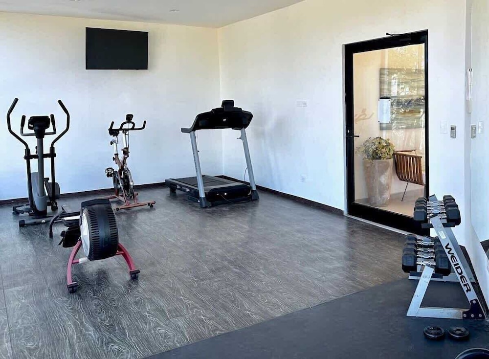 Studio W/private Pool Gym Relaxing Green Areas