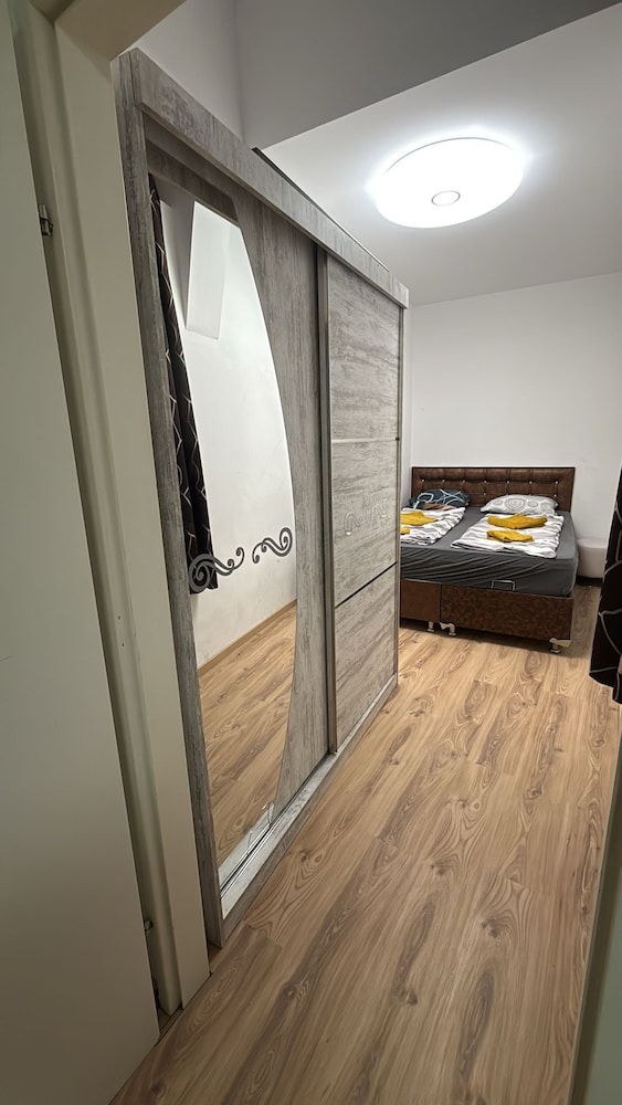 Cozy 1BR Apt with Lounge Central Vienna