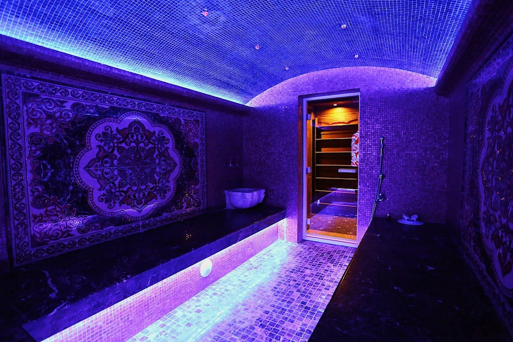 Banniy Klub Shangri-La