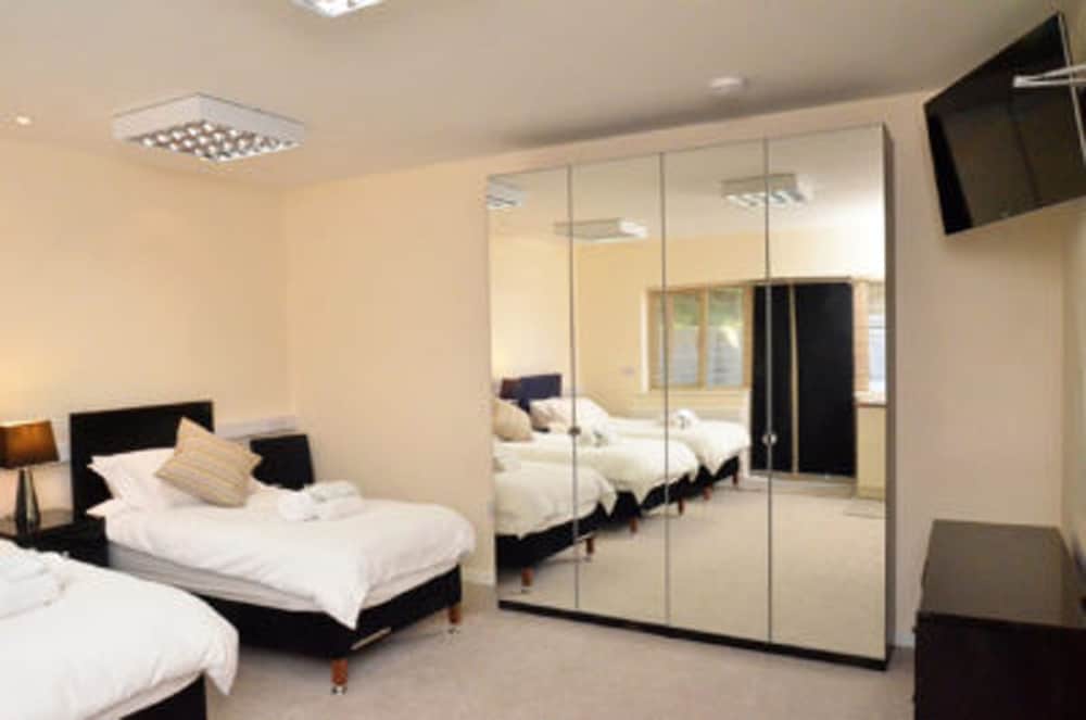 Stroud Vacations - Cotswolds Valleys Accommodation-Stony Hs - Property Image 13