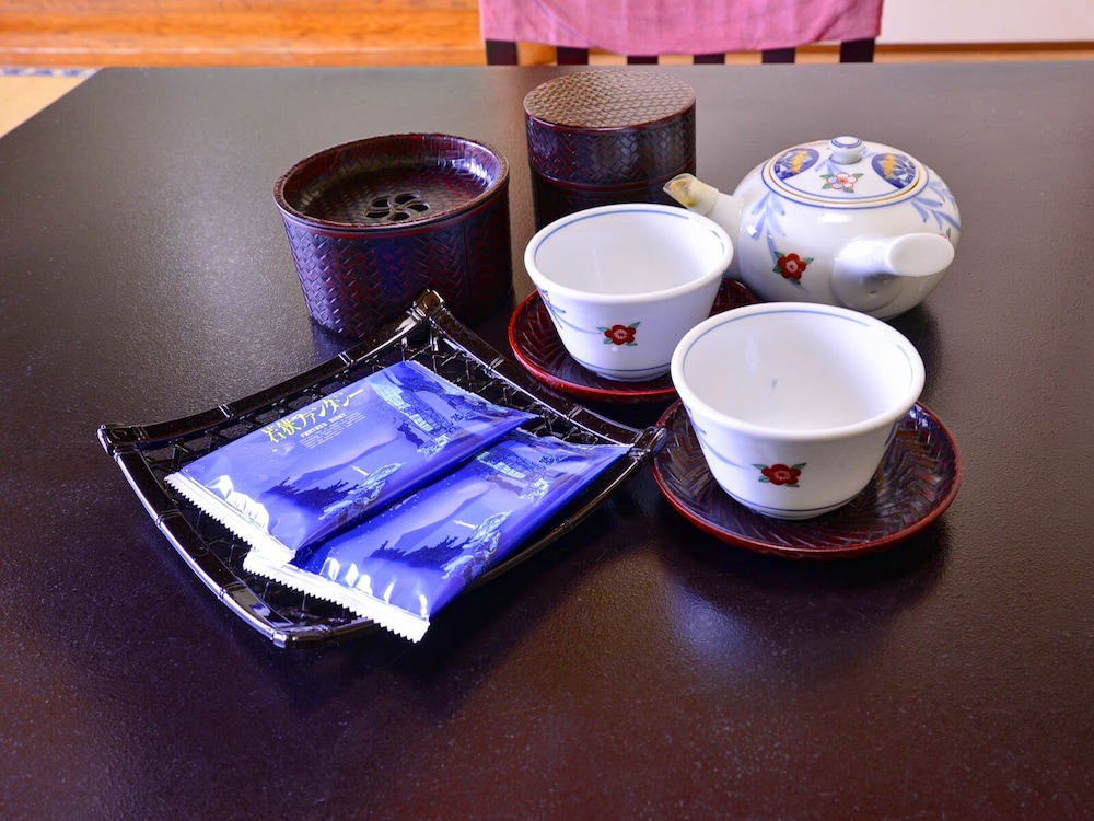 Uminomieruyado Muramiya