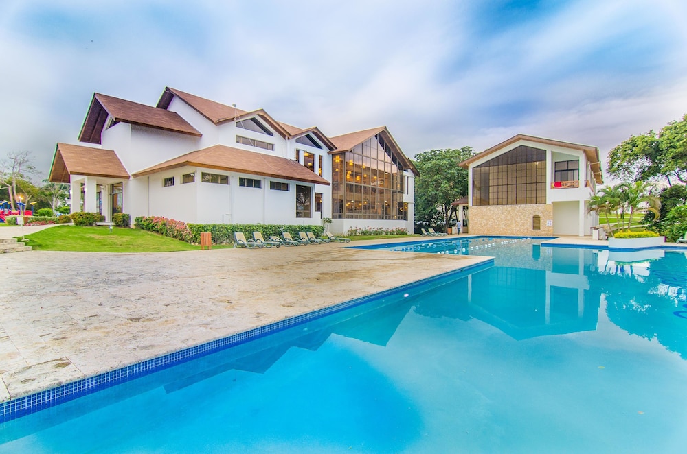 4 Bedroom Villa at Ocean Village