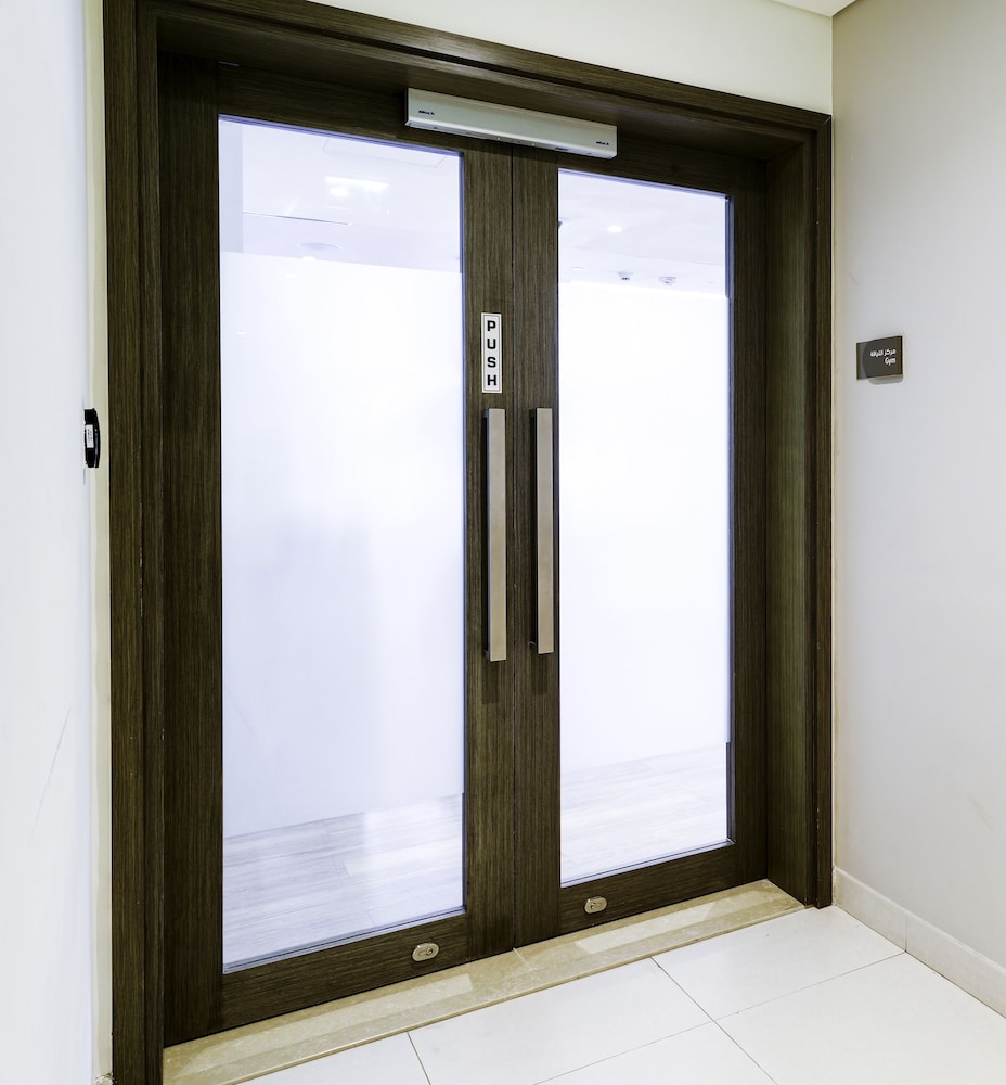Sleek 1BR in Burj Royale with Canal View