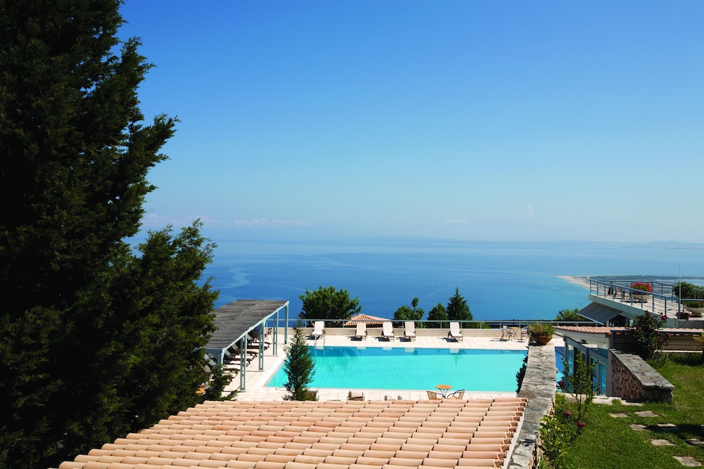 Mira Resort