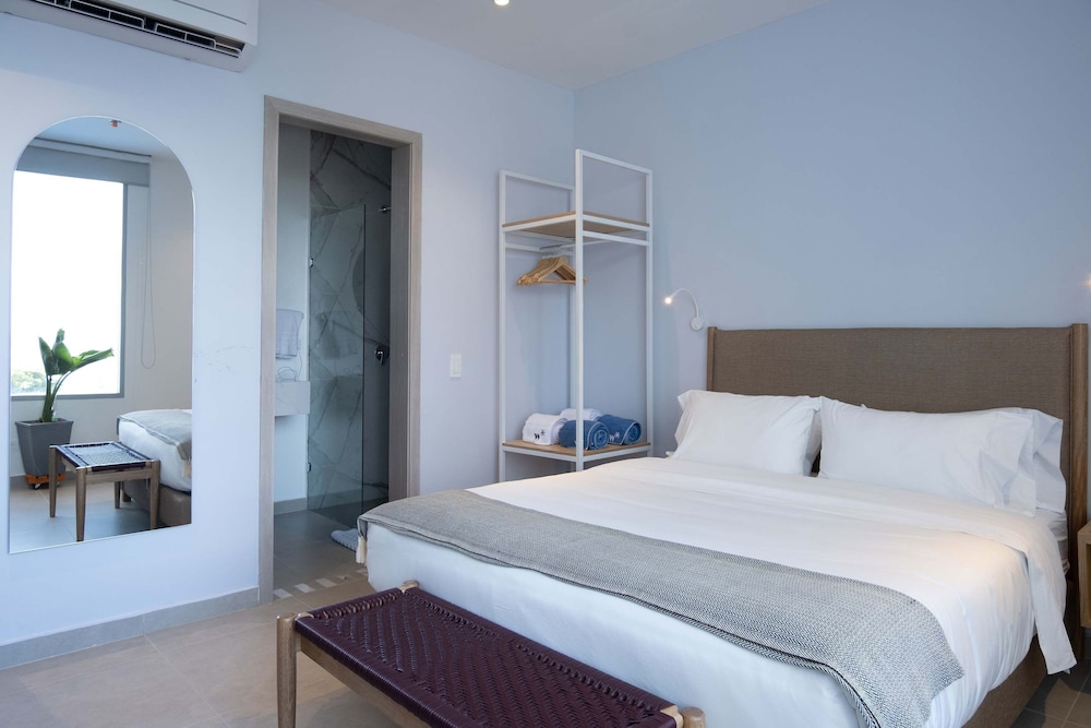 w Idyllic 3BR w Vibrant Terrace in CTG