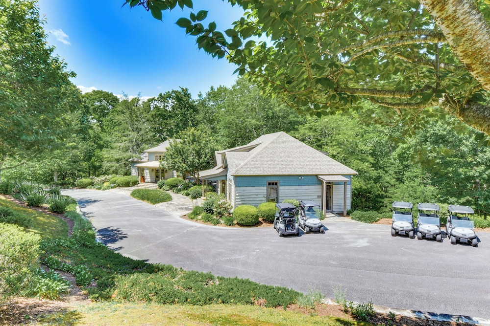 Play Golf & Tennis: Family Escape in Cashiers!