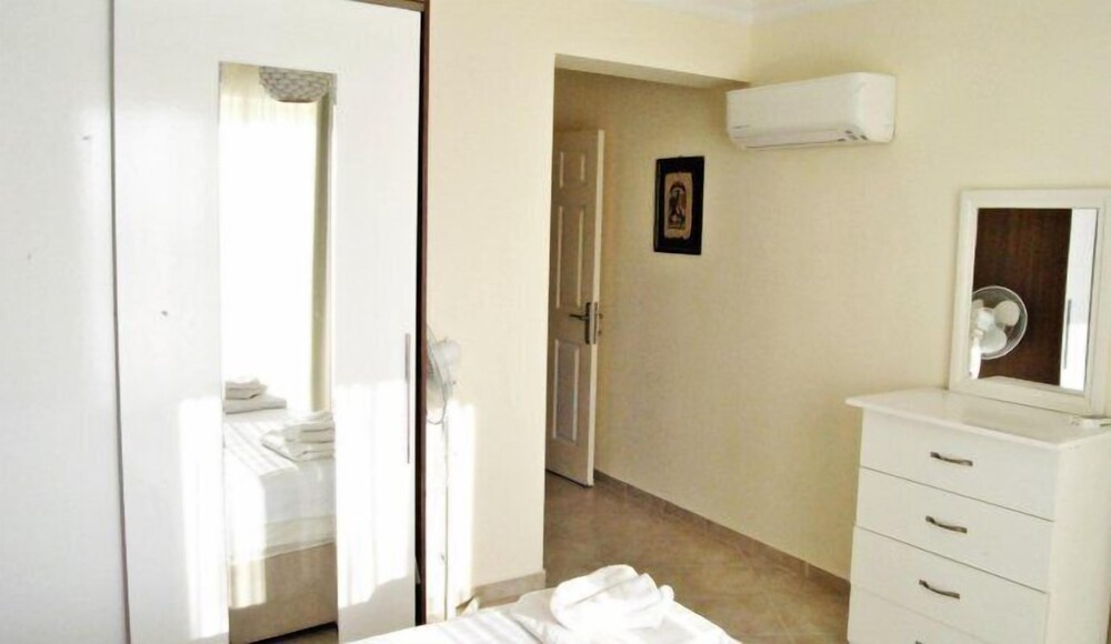 Turquoise Homes Adabuku 2 Bedrooms Pool
