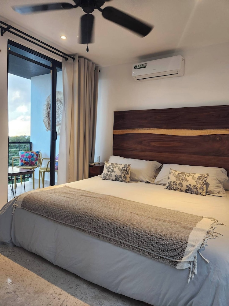 ¡bello Zen PH 2 Terraces for 4 People!