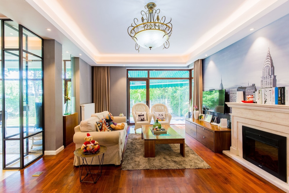 Carnival Villa with 5 BRs
