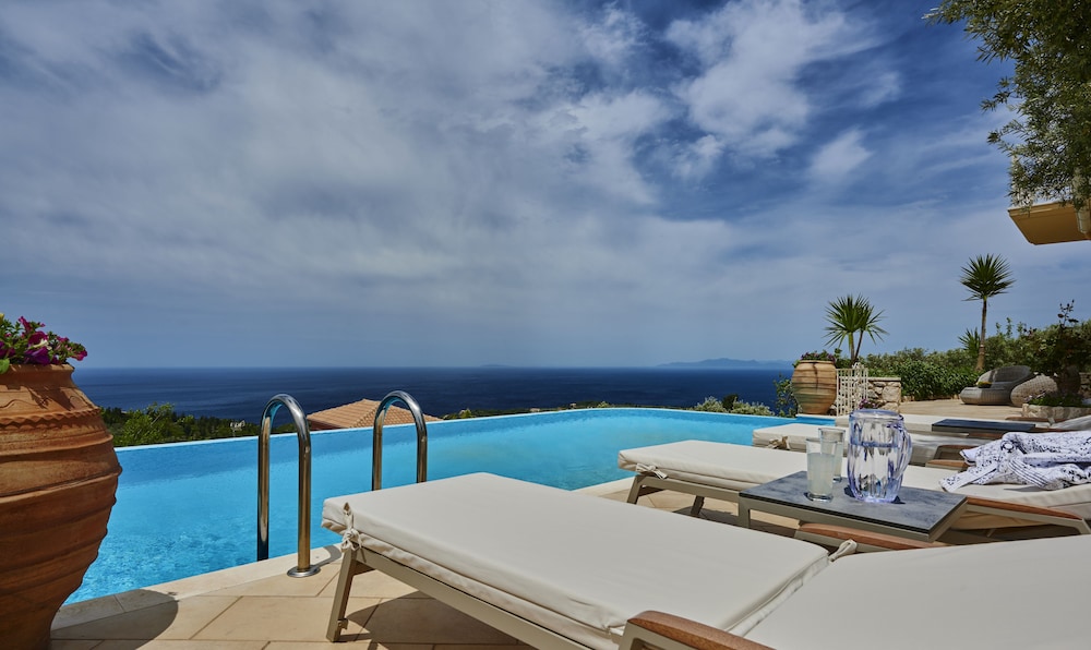 Art Blue Villas
