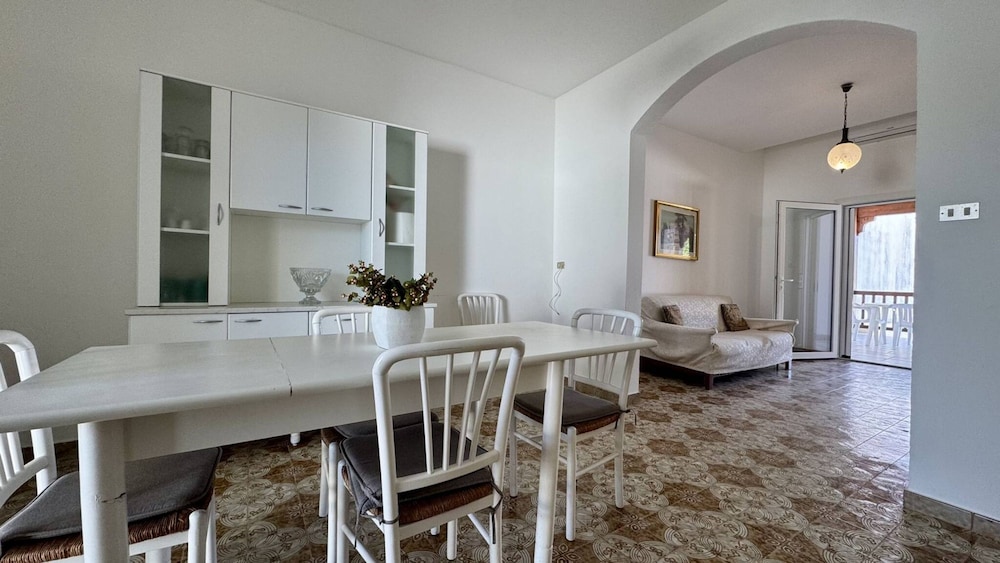 Villetta Marilena Sleeps 7 Torre Suda