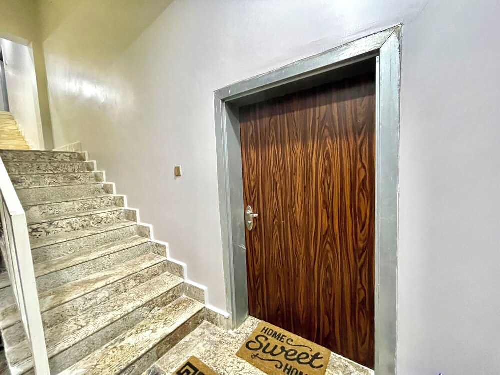 FURNISHED APARTMENTS