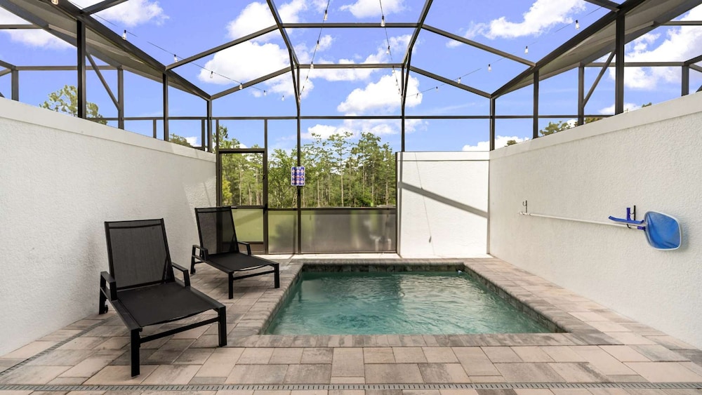 Upstay Pristine 3BR Home With Private Pool BBQ