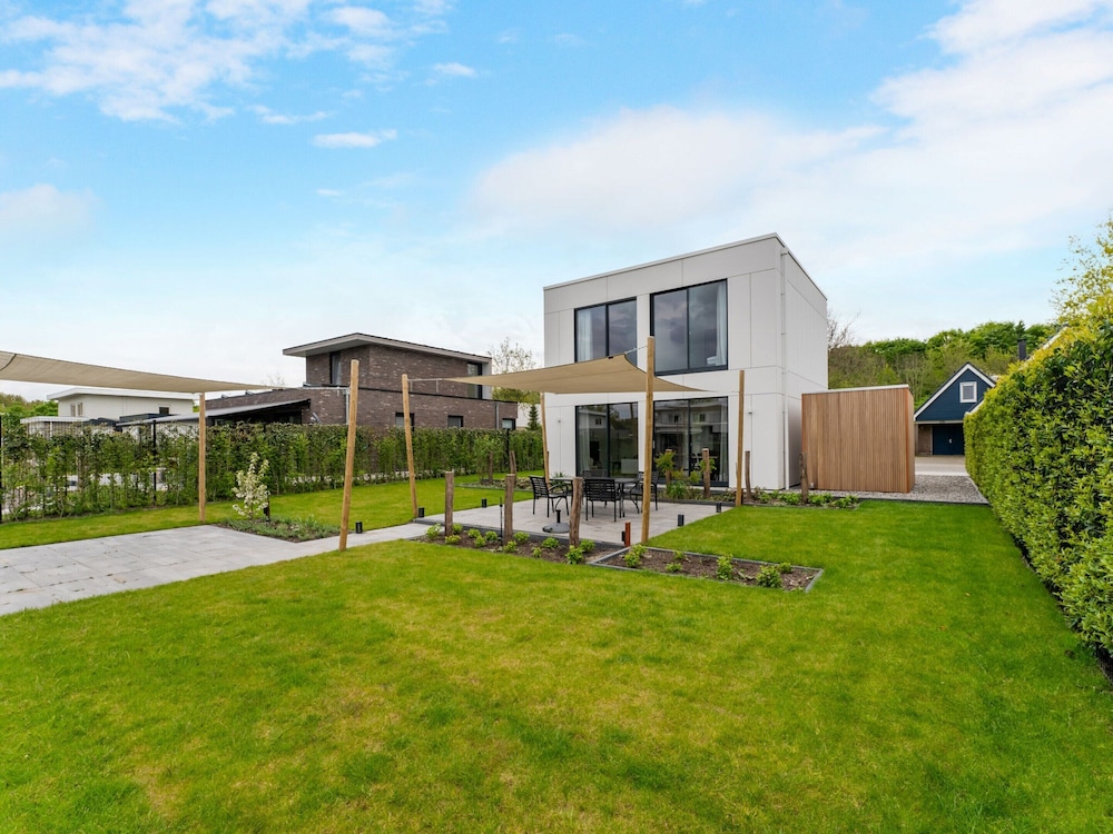 Amazing Villa in Zeewolde With Terrace view 4