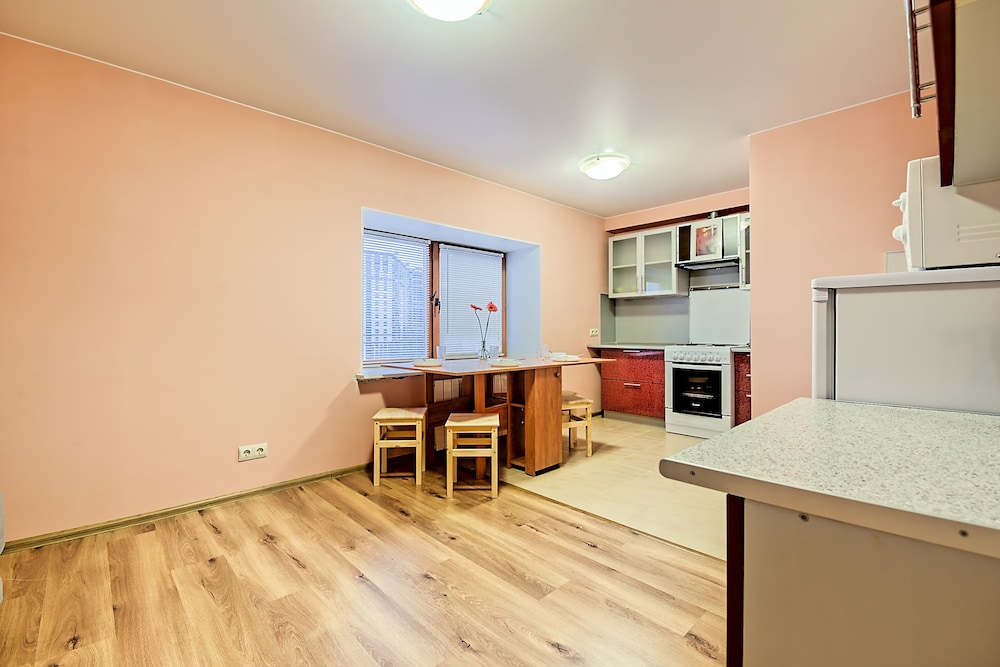 FlatHome24 Fermskoye 32