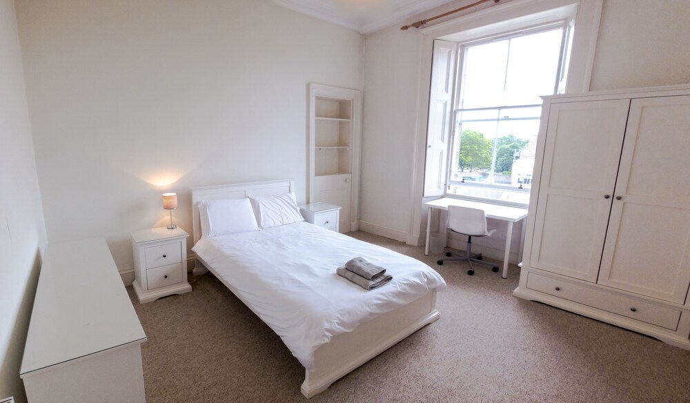 Silver Lining - Luxury Thirlestane Road view 5