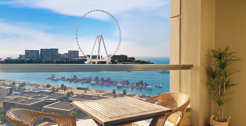 LUX The Dubai Eye View JBR Studio