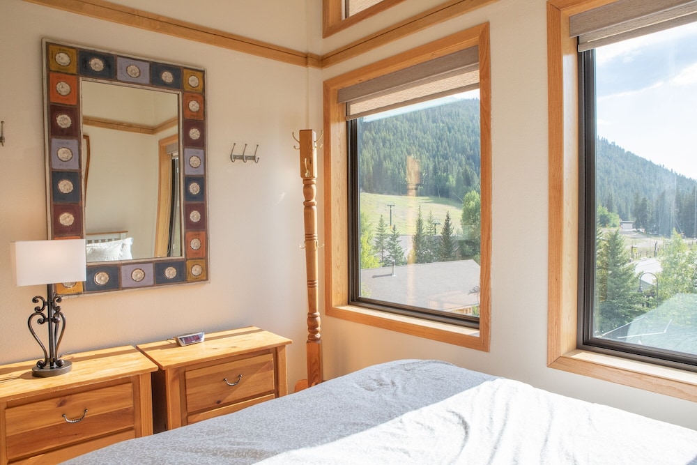 Keystone Ski Resort CO - Slopeside Lodging
