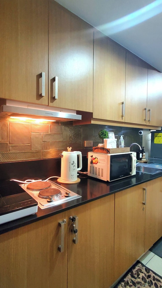 Urban Retreat at Shell Residences With Netflix 300mbps Wifi