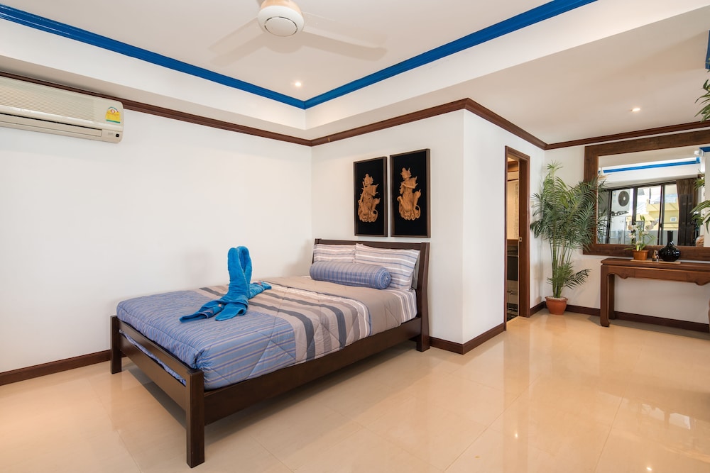 Phuket Palace Condominium by Ale view 4