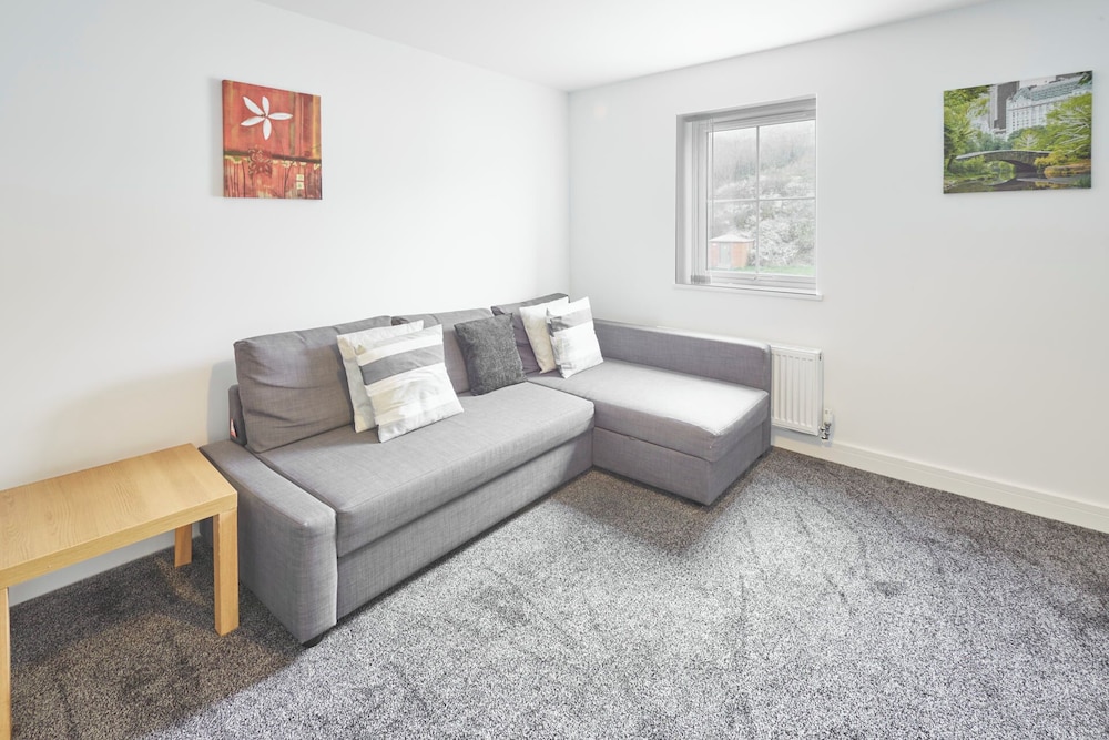 Host Stay Apartment 6 Skinningrove view 3