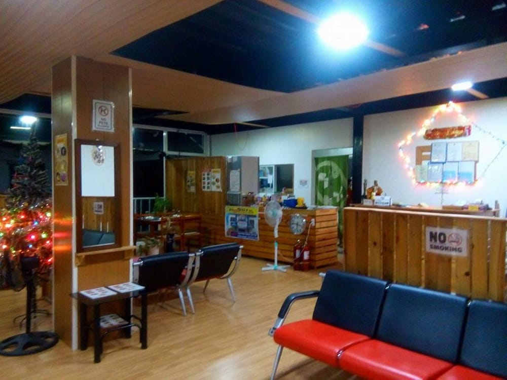 Lobby & Reception