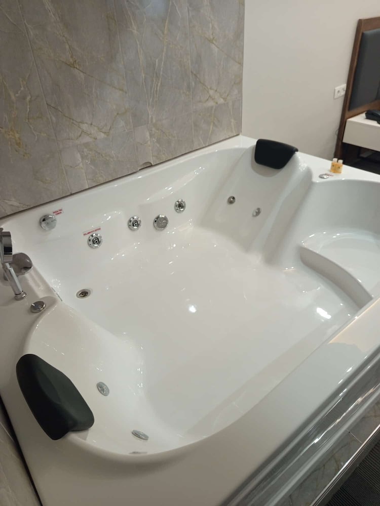 LİZBONİA OTEL