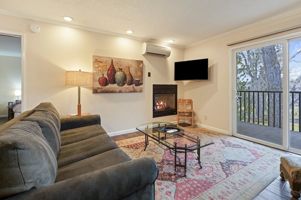 1565 Nw Wall St 144/145 1 Bedroom Condo