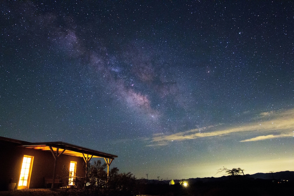Martian Rose - Out Of This World Stargazing Cabin 2 Bedroom Home by RedAwning view 2