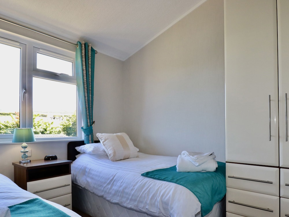 23 Bossiney Bay